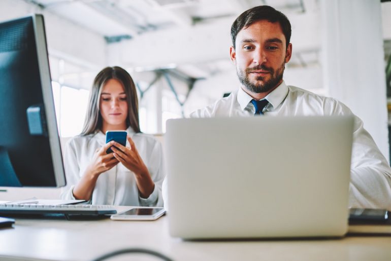 Dispositivos móveis corporativos: compra, locação ou comodato, o que é melhor?