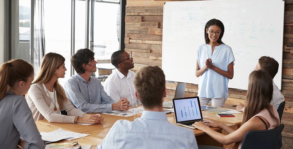 Treinamento de funcionários: saiba a importância para a produtividade da empresa